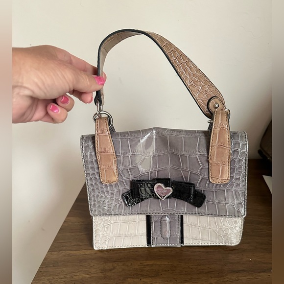 Guess Handbags - 🔥 4 for $20!! Guess small handbag